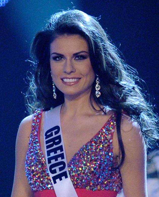 Gaya Rambut  Miss Universe 2012 Dunia Wanita