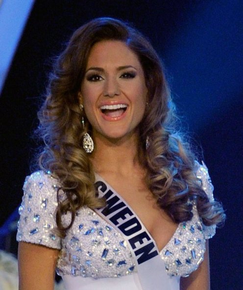 Gaya Rambut Miss Universe 2012  Dunia Wanita